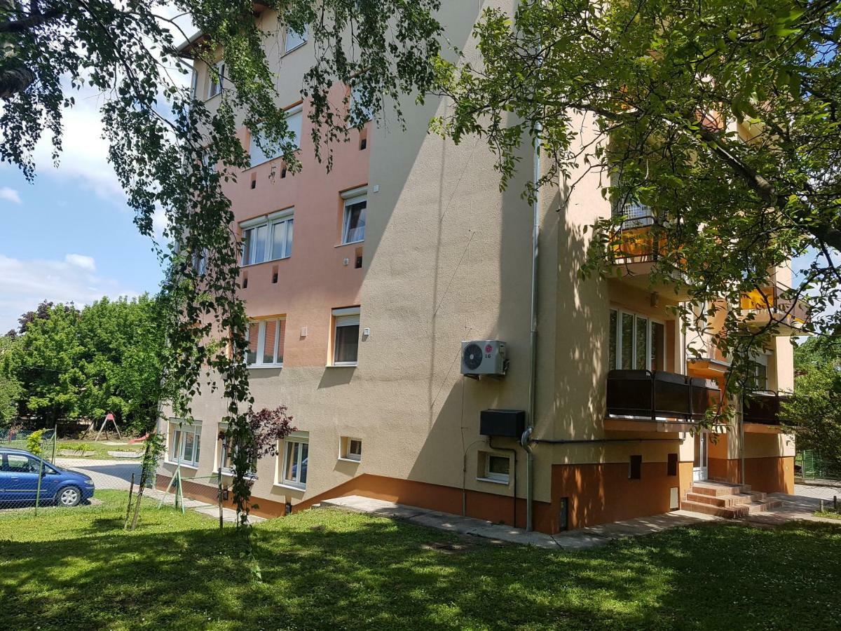 Bazsi Apartman Siófok Exterior foto